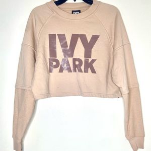 Ivy Park Cropped Sweatshirt! Great for running errands, relaxing or working out!